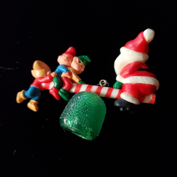 Vintage Avon Santa and Elves Gumdrop Christmas Ornament - Picture 3 of 6